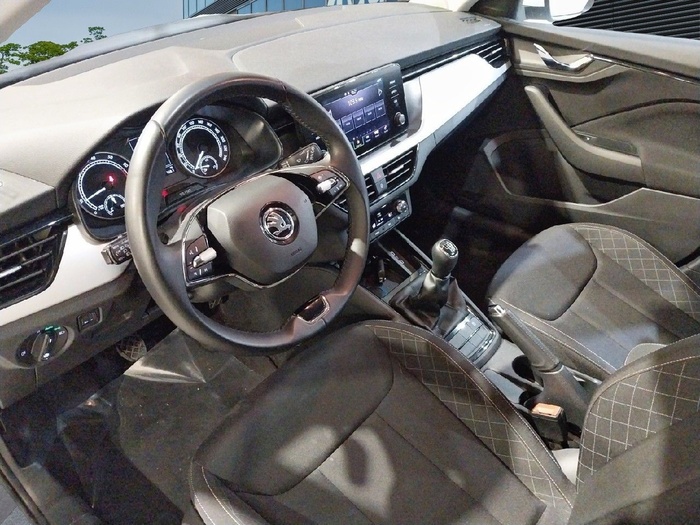 Skoda Kamiq 1.0 TSI Selection 85 kW (115 CV) Vehículo usado en Madrid Skoda Kamiq 1.0 TSI Selection 85 kW (115 CV) Vehículo usado en Madrid