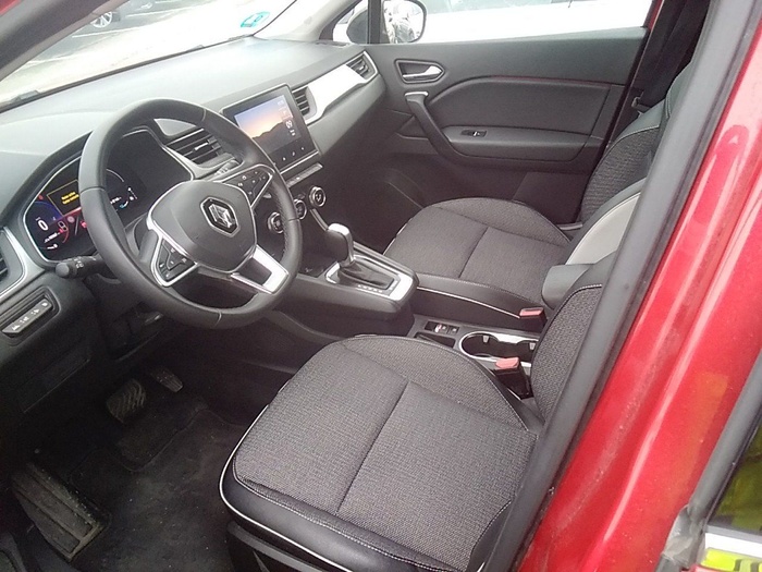 Renault Captur Zen E-TECH Híbrido enchufable 118 kW (160 CV) Vehículo usado en Madrid Renault Captur Zen E-TECH Híbrido enchufable 118 kW (160 CV) Vehículo usado en Madrid