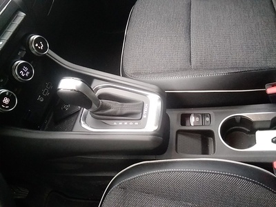 Renault Captur Zen E-TECH Híbrido enchufable 118 kW (160 CV) 10 Renault Captur Zen E-TECH Híbrido enchufable 118 kW (160 CV) 10