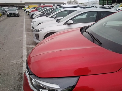 Renault Captur Zen E-TECH Híbrido enchufable 118 kW (160 CV) 14 Renault Captur Zen E-TECH Híbrido enchufable 118 kW (160 CV) 14