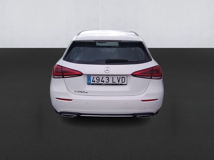 Mercedes-Benz Clase A 250 e 160 kW (218 CV) Vehículo usado en Madrid Mercedes-Benz Clase A 250 e 160 kW (218 CV) Vehículo usado en Madrid