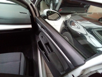 Volkswagen Golf 2.0 TDI 85 kW (115 CV) 15 Volkswagen Golf 2.0 TDI 85 kW (115 CV) 15