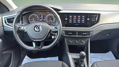 Volkswagen Polo Advance 1.0 TSI 70 kW (95 CV) 14 Volkswagen Polo Advance 1.0 TSI 70 kW (95 CV) 14