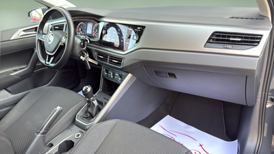 Volkswagen Polo Advance 1.0 TSI 70 kW (95 CV) 17 Volkswagen Polo Advance 1.0 TSI 70 kW (95 CV) 17
