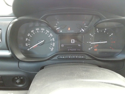 Citroen C3 BlueHDi 100 S&S Live Pack 75 KW (100 CV) 8 Citroen C3 BlueHDi 100 S&S Live Pack 75 KW (100 CV) 8