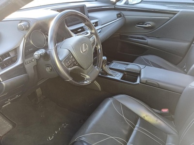 Lexus ES 300h Executive 160 kW (218 CV) 5 Lexus ES 300h Executive 160 kW (218 CV) 5