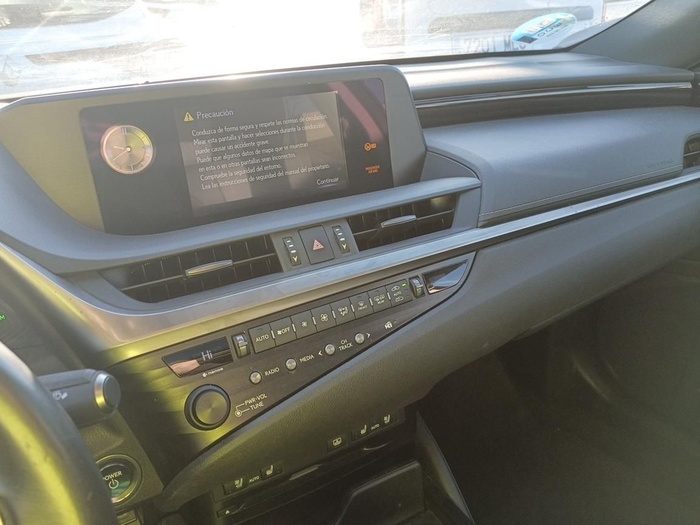 Lexus ES 300h Executive 160 kW (218 CV) Vehículo usado en Madrid Lexus ES 300h Executive 160 kW (218 CV) Vehículo usado en Madrid