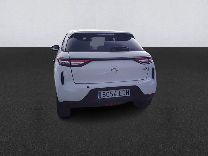 DS DS3 BlueHDi 100 So Chic 73 kW (100 CV) Vehículo usado en Madrid DS DS3 BlueHDi 100 So Chic 73 kW (100 CV) Vehículo usado en Madrid