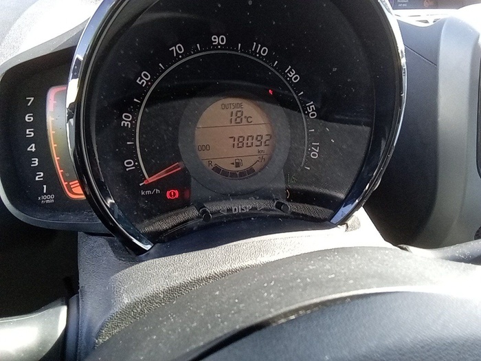 Toyota Aygo 1.0 70 x-play 53 kW (72 CV) Vehículo usado en Madrid Toyota Aygo 1.0 70 x-play 53 kW (72 CV) Vehículo usado en Madrid