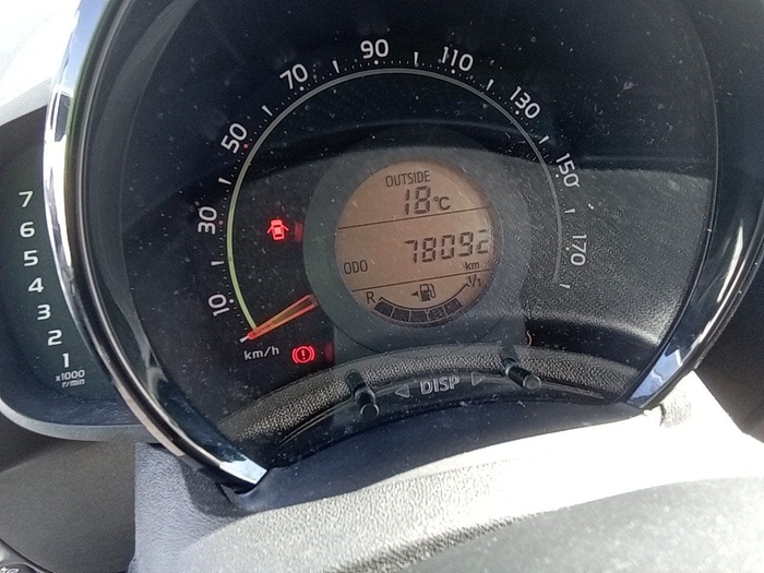 Toyota Aygo 1.0 70 x-play 53 kW (72 CV) Vehículo usado en Madrid Toyota Aygo 1.0 70 x-play 53 kW (72 CV) Vehículo usado en Madrid