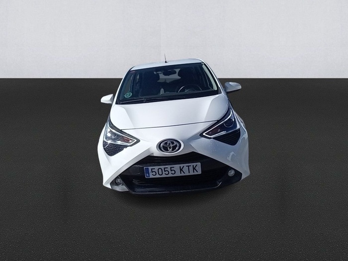 Toyota Aygo 1.0 70 x-play 53 kW (72 CV) Vehículo usado en Madrid Toyota Aygo 1.0 70 x-play 53 kW (72 CV) Vehículo usado en Madrid