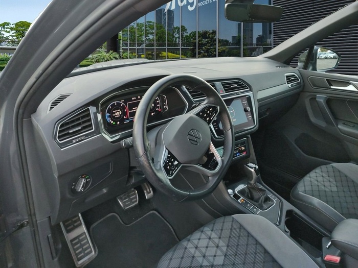 Volkswagen Tiguan R-Line 2.0 TDI 110 kW (150 CV) DSG Vehículo usado en Madrid Volkswagen Tiguan R-Line 2.0 TDI 110 kW (150 CV) DSG Vehículo usado en Madrid