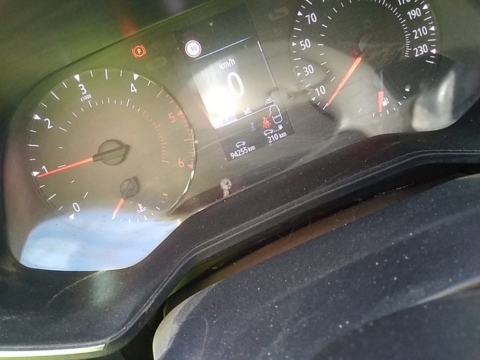 Renault Clio Business Blue dCi 63 kW (85 CV) Vehículo usado en Madrid Renault Clio Business Blue dCi 63 kW (85 CV) Vehículo usado en Madrid