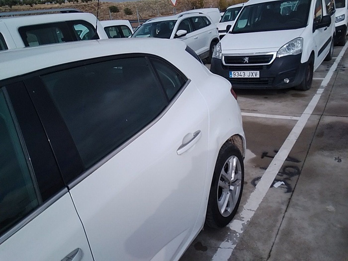 Renault Megane Business Blue dCi 85 kW (115 CV) Vehículo usado en Madrid Renault Megane Business Blue dCi 85 kW (115 CV) Vehículo usado en Madrid