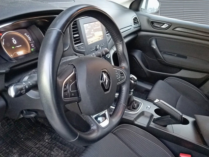 Renault Megane Business Blue dCi 85 kW (115 CV) Vehículo usado en Madrid Renault Megane Business Blue dCi 85 kW (115 CV) Vehículo usado en Madrid