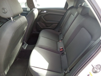 Audi A1 Sportback 25 TFSI 70 kW (95 CV) 9 Audi A1 Sportback 25 TFSI 70 kW (95 CV) 9