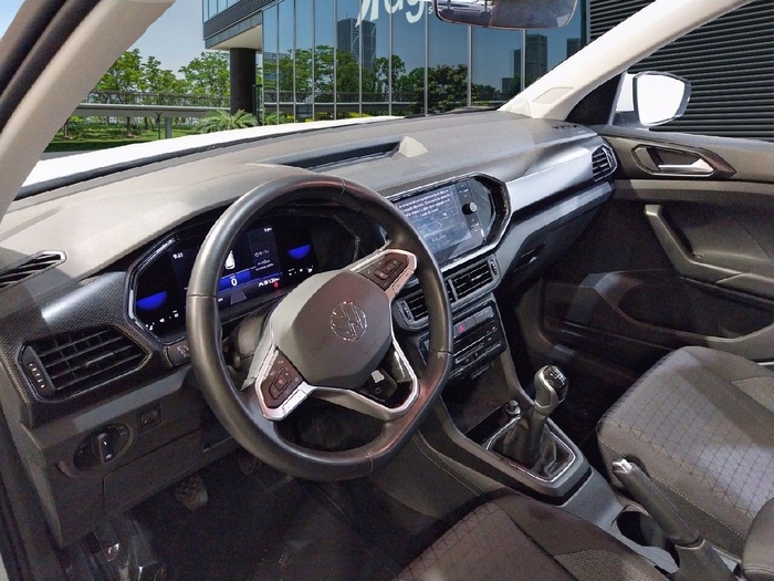 Volkswagen T-Cross Advance 1.0 TSI 81 kW (110 CV) Vehículo usado en Madrid Volkswagen T-Cross Advance 1.0 TSI 81 kW (110 CV) Vehículo usado en Madrid