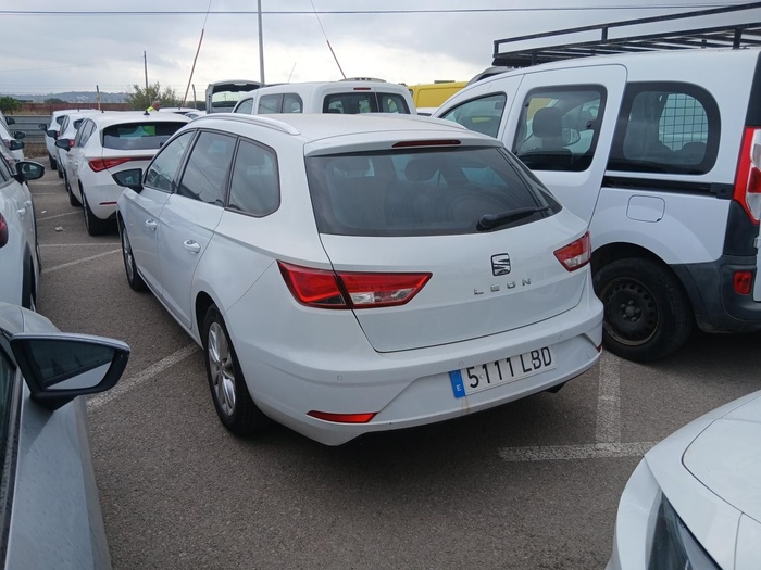 SEAT Leon ST 1.6 TDI S&S Style Edition Nav 85 kW (115 CV) Vehículo usado en Madrid SEAT Leon ST 1.6 TDI S&S Style Edition Nav 85 kW (115 CV) Vehículo usado en Madrid