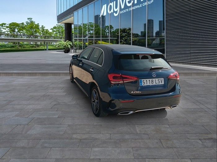 Mercedes-Benz Clase A 250 e 160 kW (218 CV) Vehículo usado en Madrid Mercedes-Benz Clase A 250 e 160 kW (218 CV) Vehículo usado en Madrid