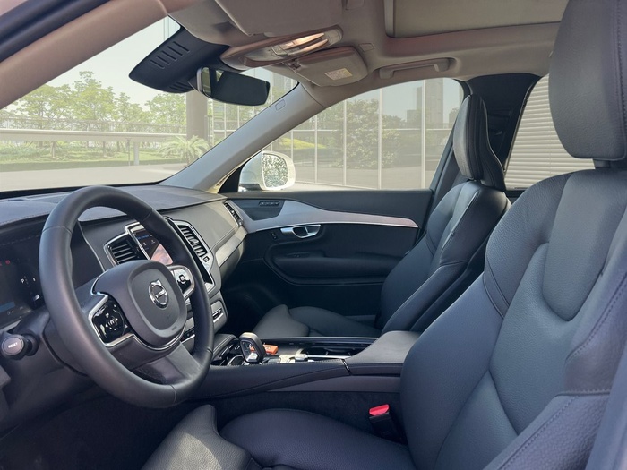 Volvo XC90 B5 D Plus Bright AWD Auto 173 kW (235 CV) Vehículo usado en Madrid Volvo XC90 B5 D Plus Bright AWD Auto 173 kW (235 CV) Vehículo usado en Madrid
