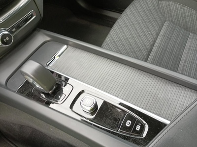 Volvo XC60 B4 D Core Auto 145 kW (197 CV) 8 Volvo XC60 B4 D Core Auto 145 kW (197 CV) 8