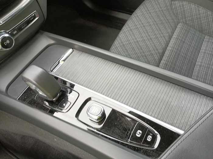 Volvo XC60 B4 D Core Auto 145 kW (197 CV) Vehículo usado en Madrid Volvo XC60 B4 D Core Auto 145 kW (197 CV) Vehículo usado en Madrid