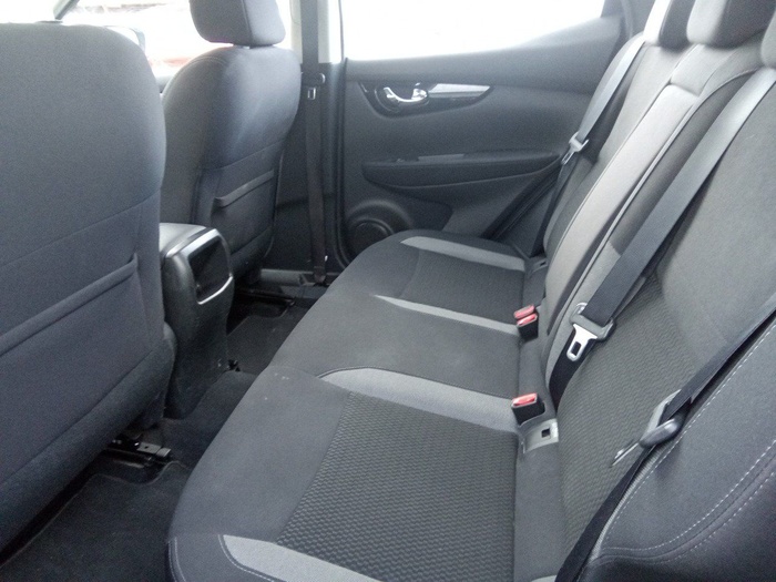 Nissan Qashqai dCi 85 Acenta 85 kW (115 CV) Vehículo usado en Madrid Nissan Qashqai dCi 85 Acenta 85 kW (115 CV) Vehículo usado en Madrid