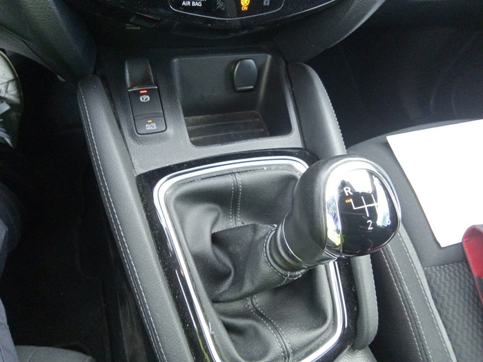 Nissan Qashqai dCi 85 Acenta 85 kW (115 CV) Vehículo usado en Madrid Nissan Qashqai dCi 85 Acenta 85 kW (115 CV) Vehículo usado en Madrid