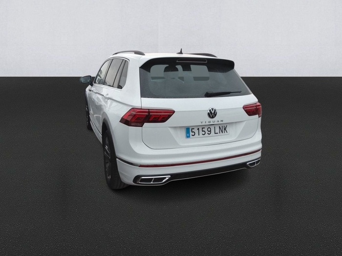 Volkswagen Tiguan R-Line 2.0 TDI 110 kW (150 CV) DSG Vehículo usado en Madrid Volkswagen Tiguan R-Line 2.0 TDI 110 kW (150 CV) DSG Vehículo usado en Madrid