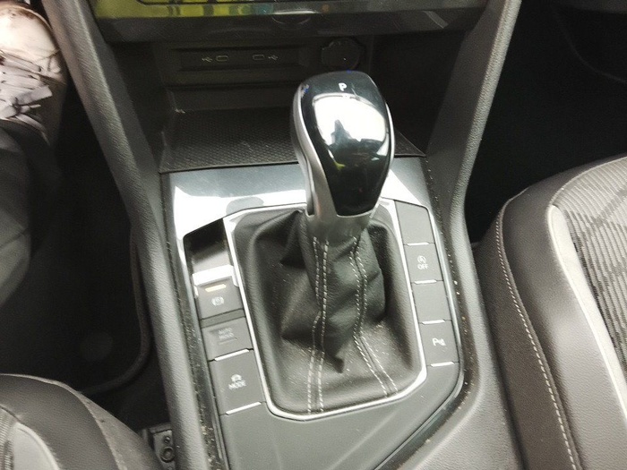 Volkswagen Tiguan R-Line 2.0 TDI 110 kW (150 CV) DSG Vehículo usado en Madrid Volkswagen Tiguan R-Line 2.0 TDI 110 kW (150 CV) DSG Vehículo usado en Madrid