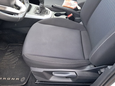 SEAT Arona 1.0 TSI Style 81 kW (110 CV) 12 SEAT Arona 1.0 TSI Style 81 kW (110 CV) 12