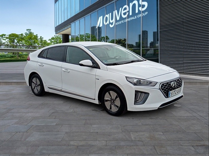 Hyundai Ioniq 1.6 GDI HEV Klass DT 104 kW (141 CV) Vehículo usado en Madrid Hyundai Ioniq 1.6 GDI HEV Klass DT 104 kW (141 CV) Vehículo usado en Madrid