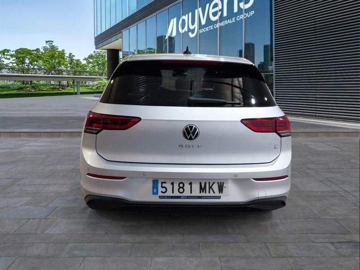Volkswagen Golf Life 2.0 TDI 85 kW (115 CV) Vehículo usado en Madrid Volkswagen Golf Life 2.0 TDI 85 kW (115 CV) Vehículo usado en Madrid