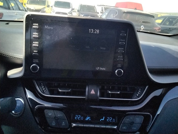 Toyota C-HR 1.8 125H Active 90 kW (122 CV) Vehículo usado en Madrid Toyota C-HR 1.8 125H Active 90 kW (122 CV) Vehículo usado en Madrid