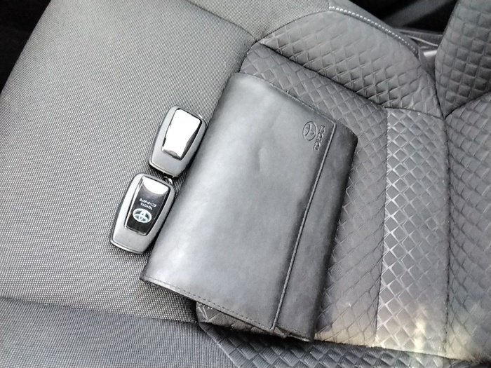 Toyota C-HR 1.8 125H Active 90 kW (122 CV) Vehículo usado en Madrid Toyota C-HR 1.8 125H Active 90 kW (122 CV) Vehículo usado en Madrid