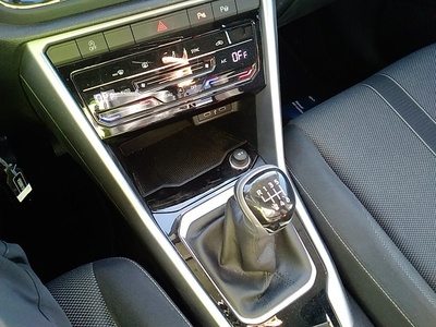 Volkswagen T-Roc Life 2.0 TDI 85 kW (115 CV) 14 Volkswagen T-Roc Life 2.0 TDI 85 kW (115 CV) 14