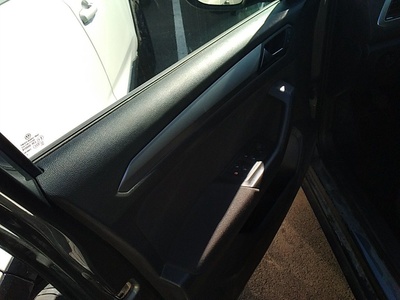 Volkswagen T-Roc Life 2.0 TDI 85 kW (115 CV) 10 Volkswagen T-Roc Life 2.0 TDI 85 kW (115 CV) 10