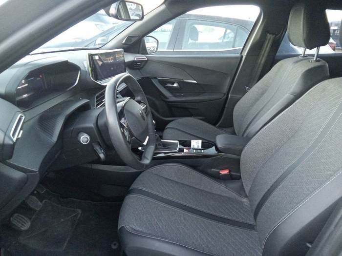 Peugeot 2008 PureTech 100 S&S Allure 75 kW (100 CV) Vehículo usado en Madrid Peugeot 2008 PureTech 100 S&S Allure 75 kW (100 CV) Vehículo usado en Madrid