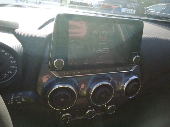 Nissan Juke DIG-T Acenta 84 kW (114 CV) Vehículo usado en Madrid Nissan Juke DIG-T Acenta 84 kW (114 CV) Vehículo usado en Madrid