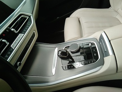 BMW X5 xDrive45e 290 kW (394 CV) 12 BMW X5 xDrive45e 290 kW (394 CV) 12