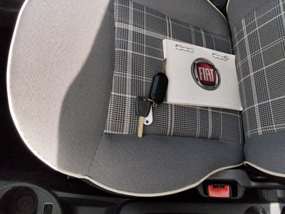 Fiat 500 1.2 8v Lounge 51 kW (69 CV) 13 Fiat 500 1.2 8v Lounge 51 kW (69 CV) 13