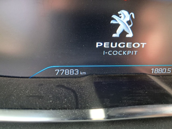 Peugeot 5008 BlueHDI 130 S&S Active 96 kW (130 CV) Vehículo usado en Madrid Peugeot 5008 BlueHDI 130 S&S Active 96 kW (130 CV) Vehículo usado en Madrid