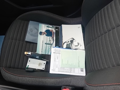 Peugeot 2008 BlueHDi 110 S&S Active Pack 81 kW (110 CV) 9 Peugeot 2008 BlueHDi 110 S&S Active Pack 81 kW (110 CV) 9