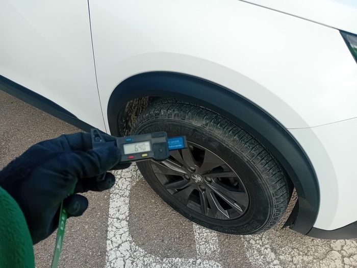 Peugeot 2008 BlueHDi 110 S&S Active Pack 81 kW (110 CV) Vehículo usado en Madrid Peugeot 2008 BlueHDi 110 S&S Active Pack 81 kW (110 CV) Vehículo usado en Madrid