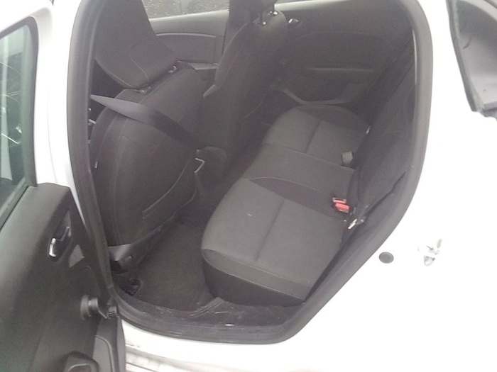 Renault Clio Intens TCe 66 kW (90 CV) Vehículo usado en Madrid Renault Clio Intens TCe 66 kW (90 CV) Vehículo usado en Madrid