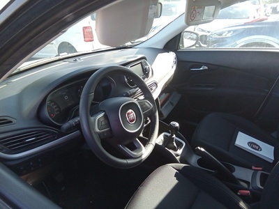 Fiat Tipo 1.6 Multijet Business 88 kW (120 CV) 7 Fiat Tipo 1.6 Multijet Business 88 kW (120 CV) 7