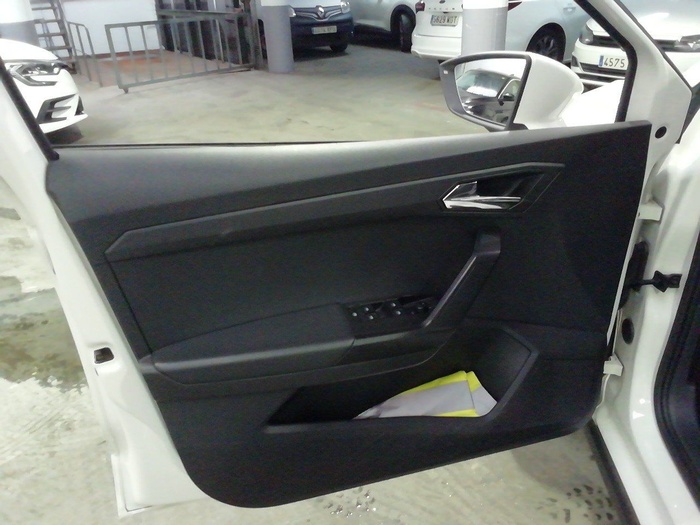 SEAT Arona 1.0 TSI Style Go Eco 81 kW (110 CV) Vehículo usado en Madrid SEAT Arona 1.0 TSI Style Go Eco 81 kW (110 CV) Vehículo usado en Madrid