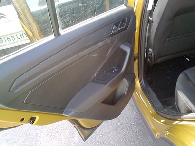 Volkswagen T-Roc Advance 2.0 TDI 85 kW (115 CV) 15 Volkswagen T-Roc Advance 2.0 TDI 85 kW (115 CV) 15