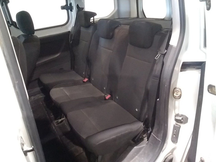 Opel Combo Life 1.5 TD S&S Expression L 75 kW (102 CV) Vehículo usado en Madrid Opel Combo Life 1.5 TD S&S Expression L 75 kW (102 CV) Vehículo usado en Madrid