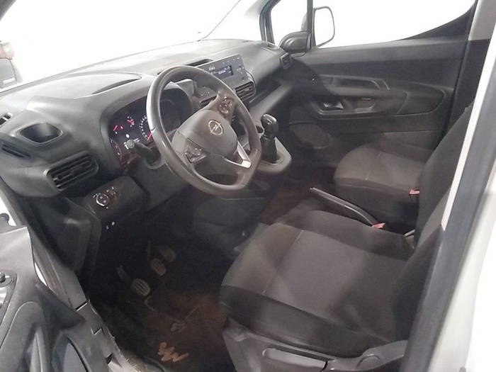 Opel Combo Life 1.5 TD S&S Expression L 75 kW (102 CV) Vehículo usado en Madrid Opel Combo Life 1.5 TD S&S Expression L 75 kW (102 CV) Vehículo usado en Madrid